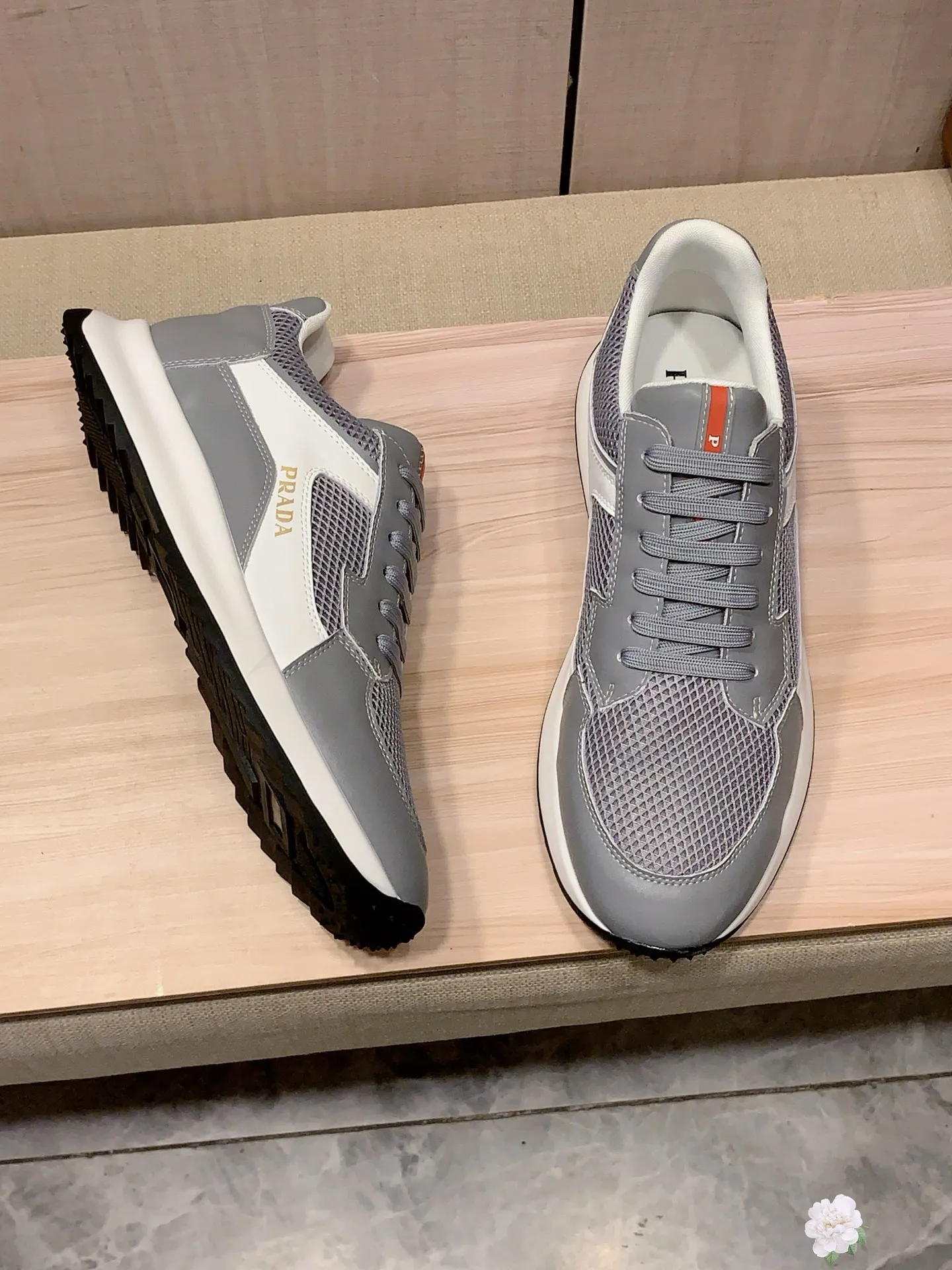 Men's shoes 💰460💰💰🎩🎩[Lightning][Lightning] "Prada PRADA*" latest hot style casual shoes, top brand [seduce] luxury~purchase, top~quality. [Strong] The upper is made of imported breathable cowhide with material ➕ breathable sheepskin feet (•) and fine workmanship. The original stylish and stylish soft rubber wear-resistant and non-slip outsole is light and comfortable on the feet. The real thing looks better when photographed in person. 0121: code: 38-44, 4️⃣ colors selected